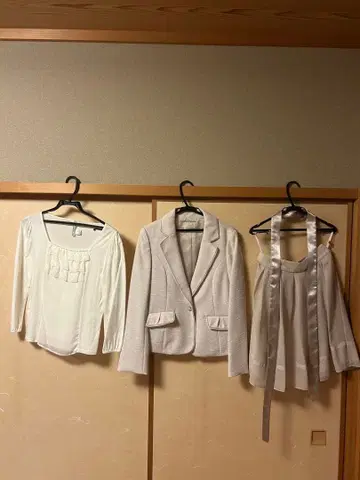 ONWARD 쿠미쿄쿠 화이트 테일러드 자켓 3종 세트