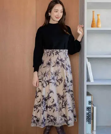 노엘라 택 포함 새상품 벨로아 프린트 꽃무늬 스커트