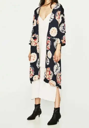 ZARA 기모노 가운 일본풍 패턴 자라