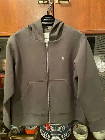 풀 집업 후드티 라이온 로고