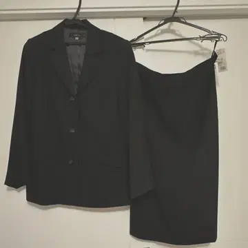 택 포함 새상품 AGASA 블랙 자켓 스커트 수트 13호 레나운 레리안