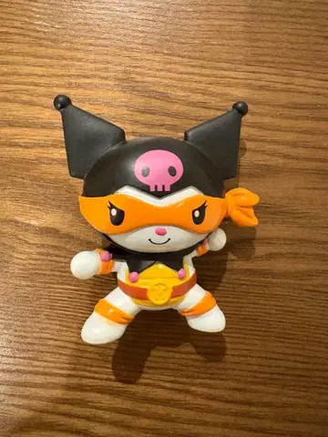 쿠로미 x 미켈란젤로 피규어