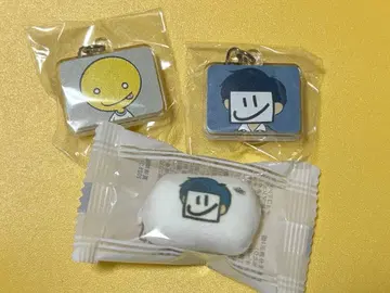 with mellow EXAM 앗사리쇼코 아크릴 키링