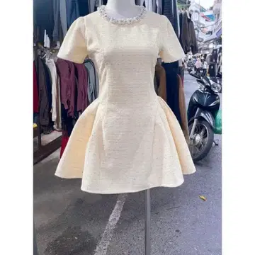 블랙 반팔 A라인 미니 원피스