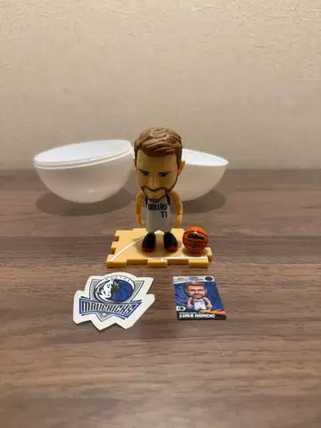 NBA ballers 피규어 루카 돈치치