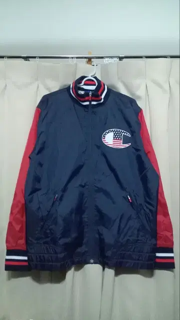 Champion (챔피온) 나일론 자켓