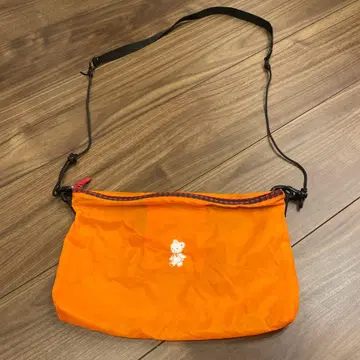 파미리아 미니백 오렌지 TO & FRO x familiar