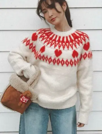 ALLISON BROWN HolidayMoodNordicHeartKnit