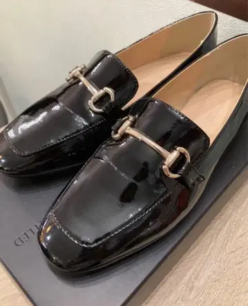 새상품급 언타이틀 로퍼 23.5cm