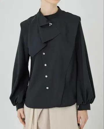 [ UNITED TOKYO ] 레이어드 디자인 블라우스 미사용 새상품