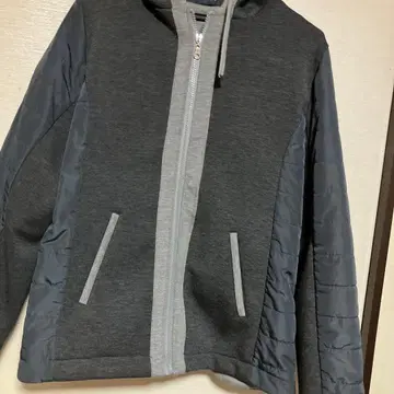 후드 부착 그레이 집업 후드티