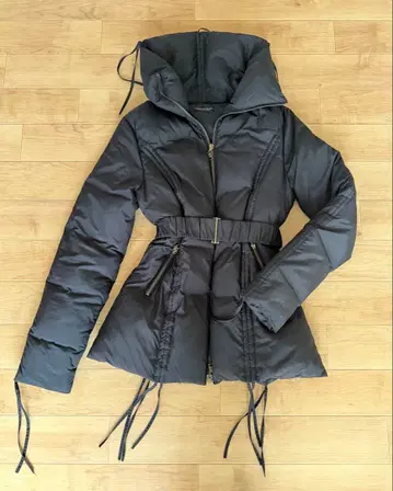 THE FIRST 블랙 다운 자켓