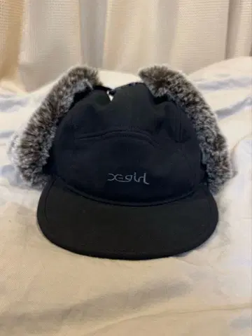 xgirl 블랙 플라이트 캡 귀도리 포함