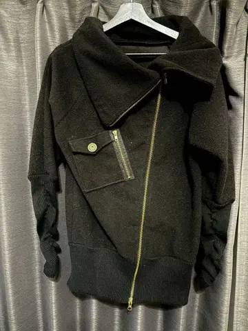 d.i.a. 어시멘틀리 아우터