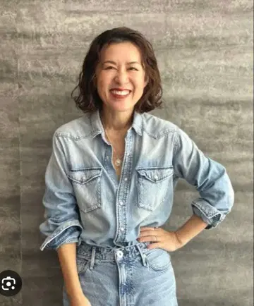 오쿠사 나오코 착용 어퍼 하이츠 데님 셔츠