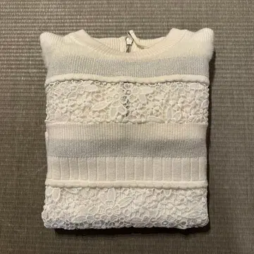 체스티 레어 레이스 포함 화이트 니트 스웨터