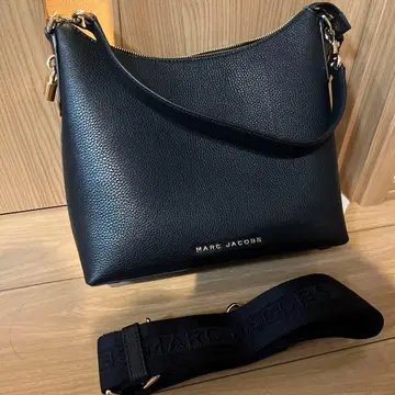 MARC JACOBS 블랙 숄더백