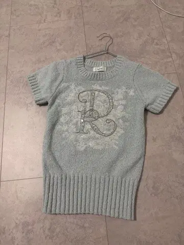 다리치 DR 비쥬 플라워 니트탑 SAX