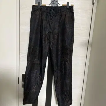 캐주얼 프린트 팬츠 블랙 패턴