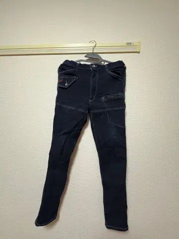 다크 블루 슬림 핏 데님