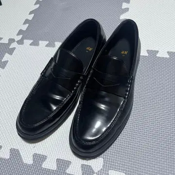 H&M 블랙 로퍼 40 사이즈 가격 인하 가능