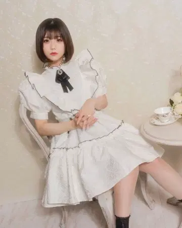 마논 도쿄 벨트 자카드 원피스 화이트