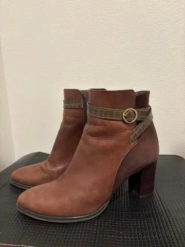 DIANA 숏부츠 23.5cm