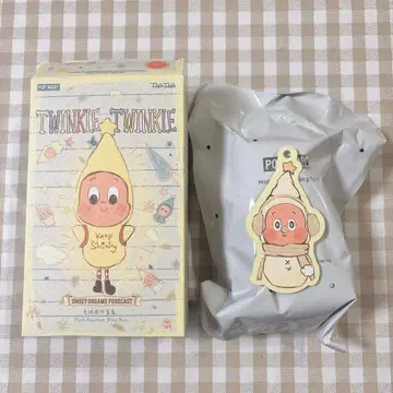 POPMART TWINKLE TWINKLE Hug From Snowman