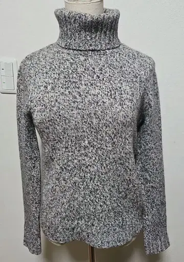 새상품급 theory 캐시미어 100% 터틀넥 니트 그레이 계열