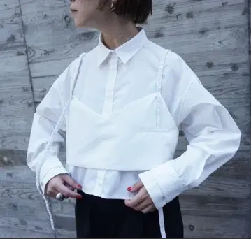 THOMAS MAGPIE 화이트 크롭 셔츠