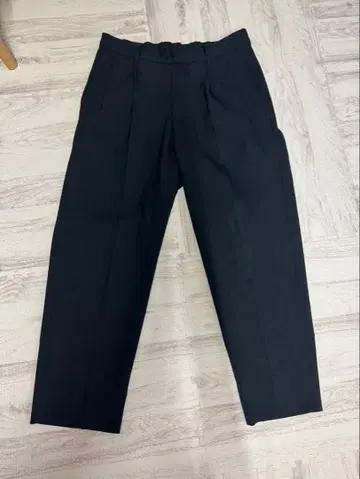 WYWM 블랙 플리츠 슬랙스