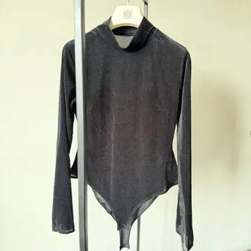 UND SIDE SHEER VELOUR BODYSUIT TOP