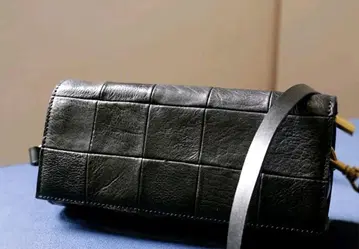 블랙 가죽 숄더백