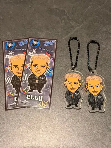 ELLY 키링과 스티커 4개 세트