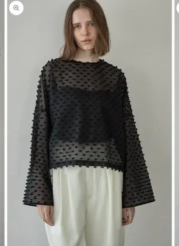 ellie 도트 시어 탑 블랙