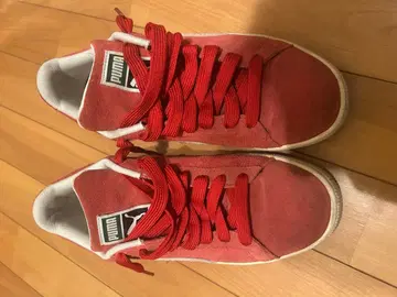 PUMA 레드 스웨이드 스니커즈