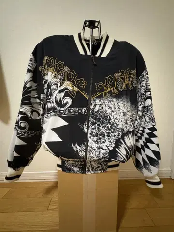 그래픽 프린트 봄버 자켓