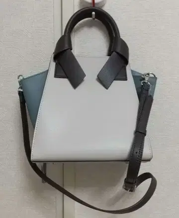 NATURAL BEAUTY BASIC 핸드백