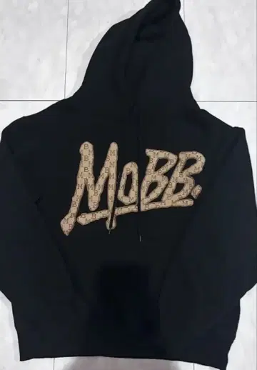 MOBB 후드 부착 맨투맨 블랙