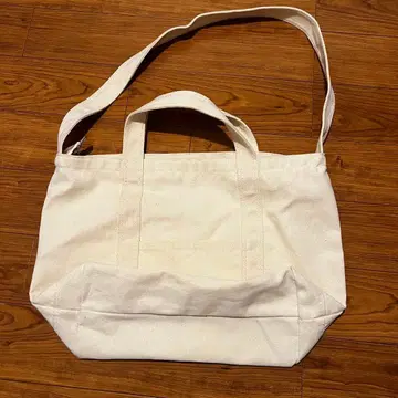 화이트 캔버스 숄더백