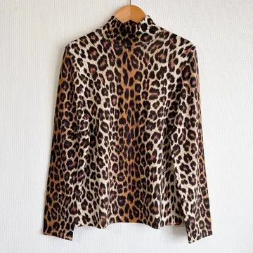 이타리야 실크 혼방 니트 레오파드 무늬