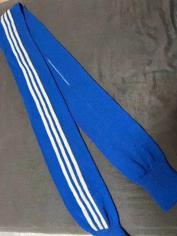 adidas 스트라이프 니트 머플러 파랑