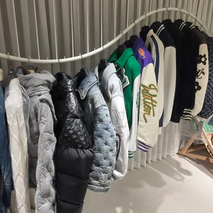 UVU Chicago Half Tights Red Color M, L Size #Uvu,#새티스파이,#세티