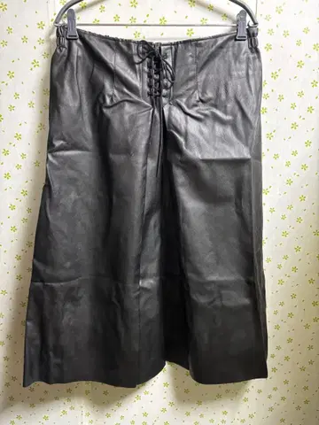 3L 사이즈 블랙 합성 피혁 전면 레이스업 스커트