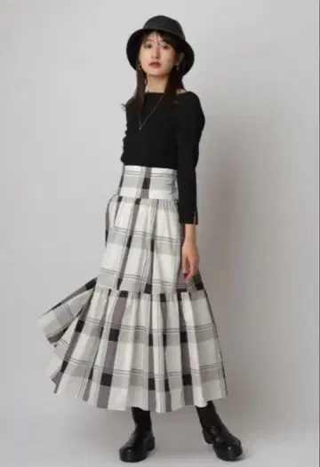 (미사용 새상품) 리랜드트루 볼륨 타프타 스커트