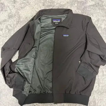patagonia 블랙 계열 배기 자켓