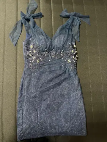 다크 블루 자수 비즈 드레스