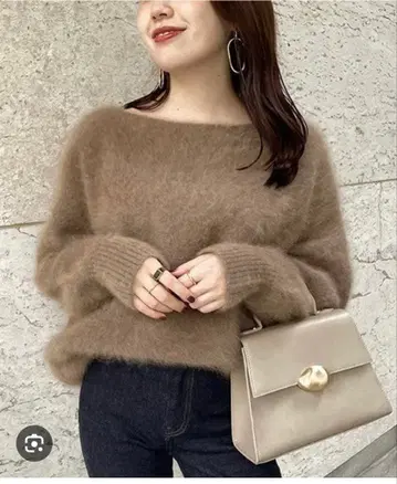 아뉴앙스 라쿤 보트넥 니트 풀오버