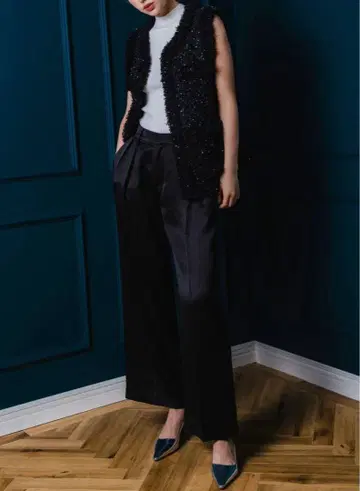 셰리에 glossy tuck wide pants