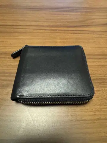 라운드 지퍼 이단 접이 블랙